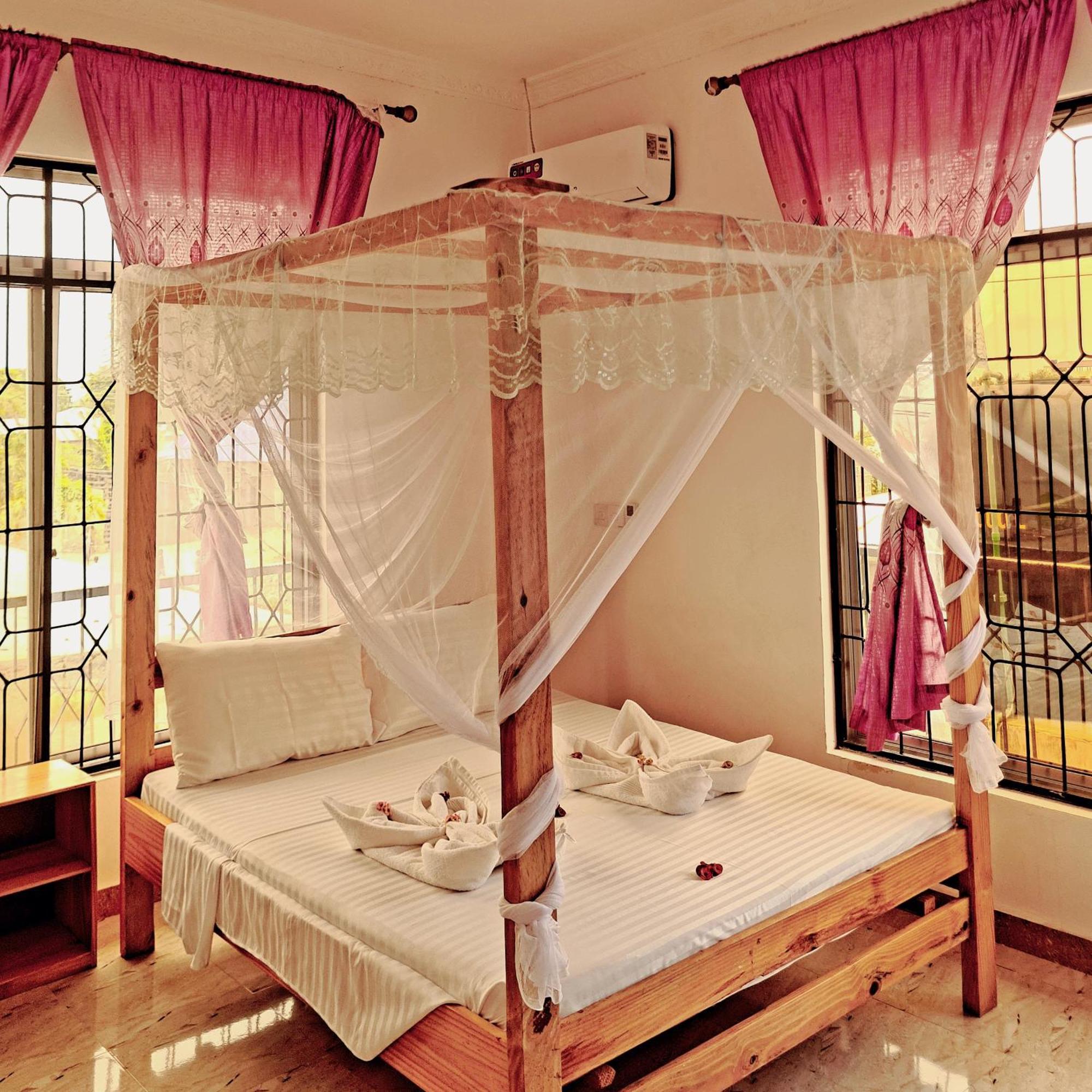Raha House Bed and Breakfast Nungwi Buitenkant foto