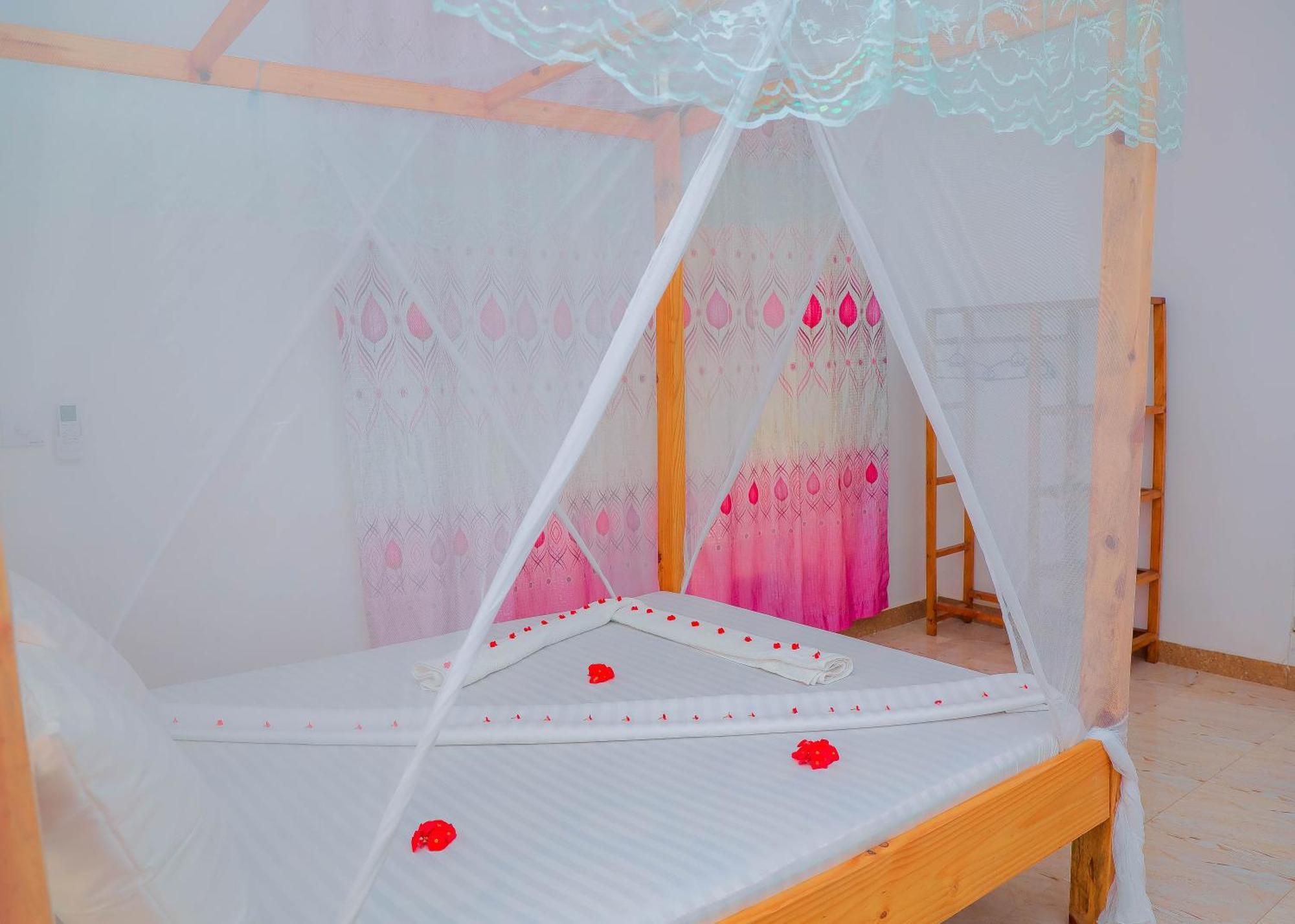 Raha House Bed and Breakfast Nungwi Buitenkant foto